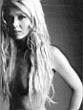 tara_reid_paparazzi_4.jpg